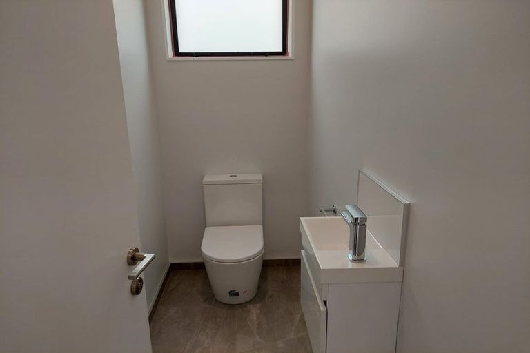 Photo of property in 124 Claridges Road, Casebrook, Christchurch, 8051