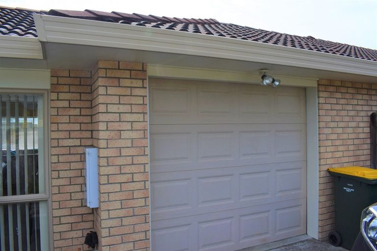 Photo of property in 27 Carrick Glen Avenue, Flat Bush, Auckland, 2019