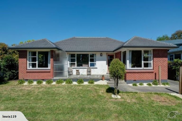 Photo of property in 51 Maidstone Road, Ilam, Christchurch, 8041