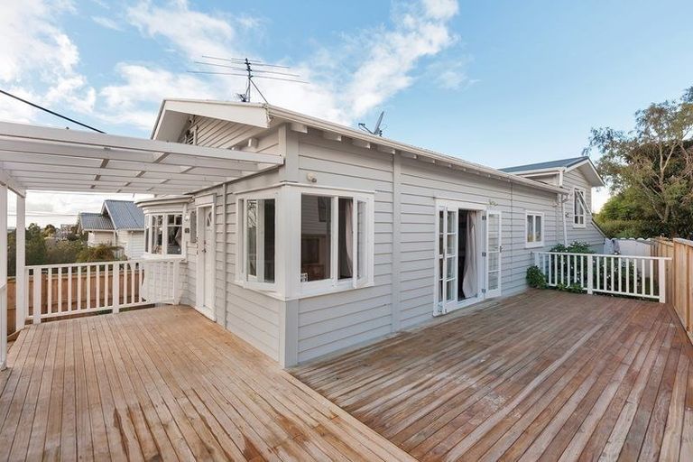 Photo of property in 23 Brandon Road, Glen Eden, Auckland, 0602