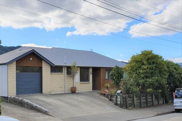 Photo of property in 1029a Fergusson Drive, Clouston Park, Upper Hutt, 5018