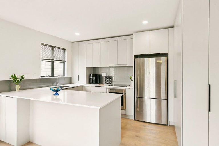 Photo of property in 16a Hobson Street, Thorndon, Wellington, 6011