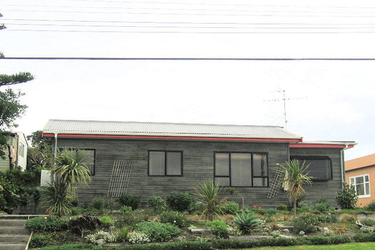 Photo of property in 96b Seaview Road, Paraparaumu Beach, Paraparaumu, 5032