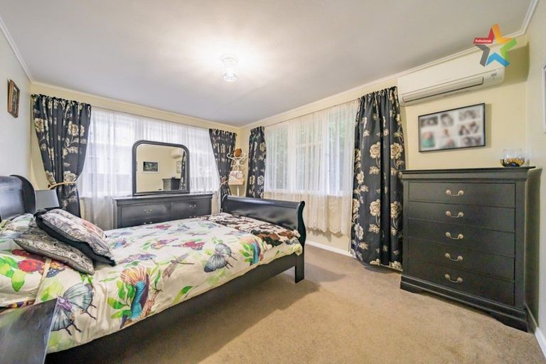 Photo of property in 5 Kowhai Street, Wainuiomata, Lower Hutt, 5014