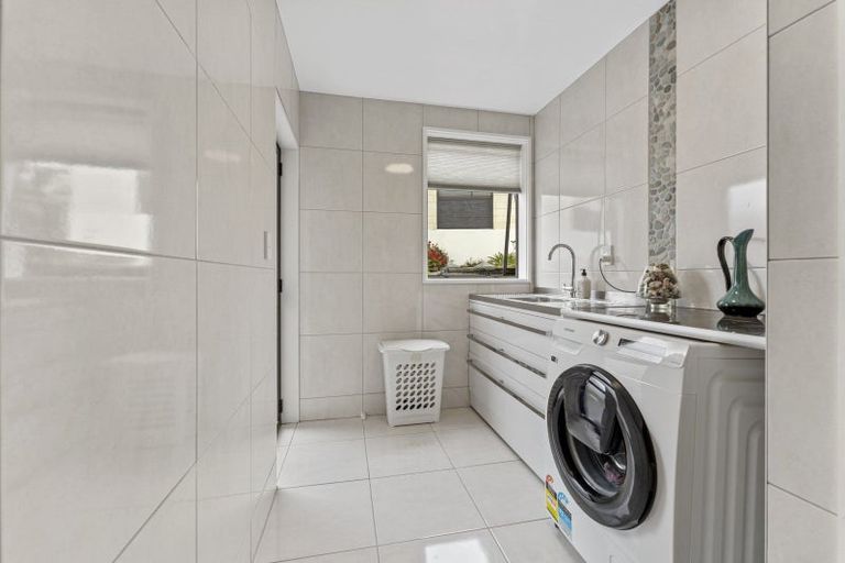 Photo of property in 16 Kamaka Crescent, Bridge Hill, Alexandra, 9320