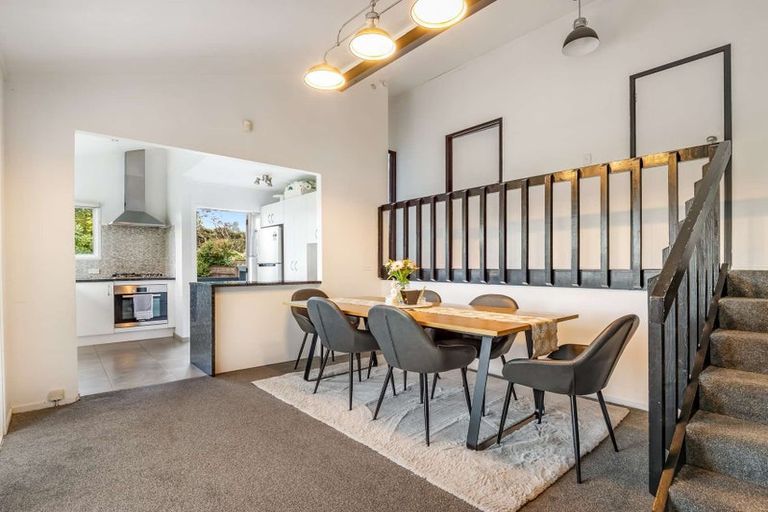 Photo of property in 11 Beaudine Avenue, Glenfield, Auckland, 0629