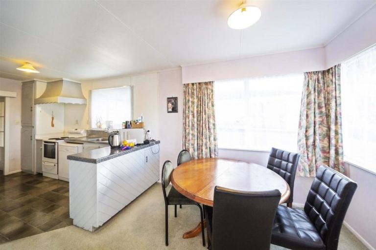 Photo of property in 15 Murray Avenue, Hawera, 4610