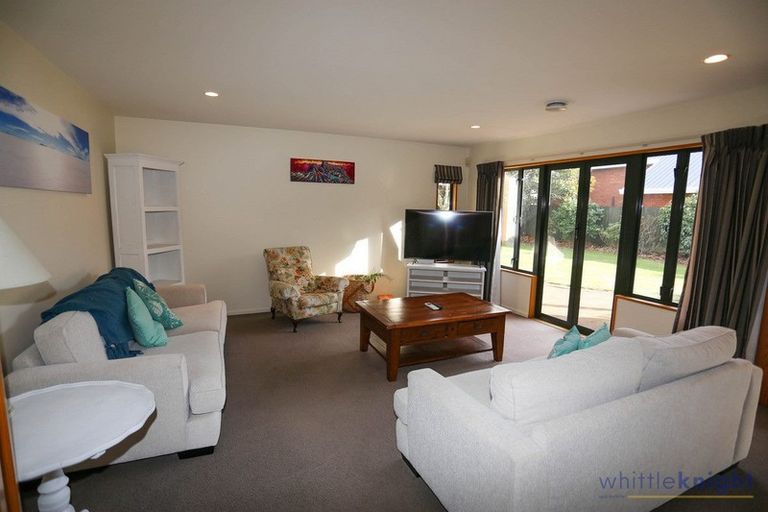 Photo of property in 27 Rempstone Drive, Halswell, Christchurch, 8025
