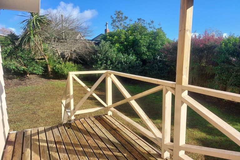 Photo of property in 22 O'donn Avenue, Beach Haven, Auckland, 0626