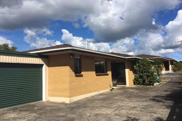 Photo of property in 2/9 Northall Road, New Lynn, Auckland, 0600