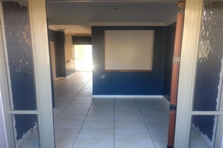 Photo of property in 2 Portchester Close, Bethlehem, Tauranga, 3110