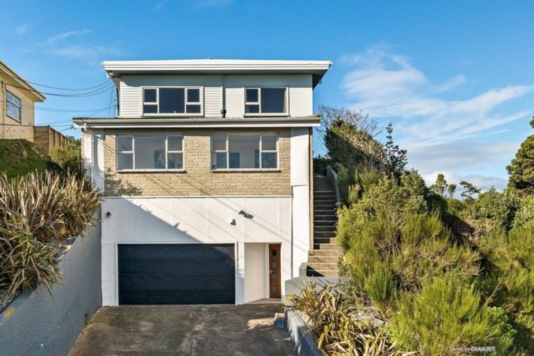 Photo of property in 97 Karepa Street, Brooklyn, Wellington, 6021