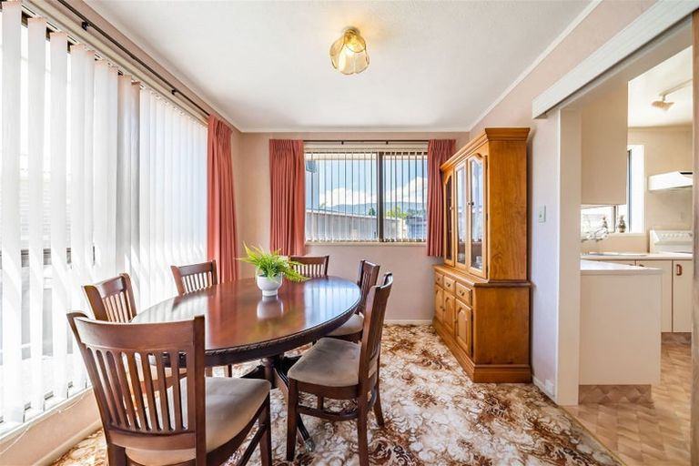 Photo of property in 74 California Drive, Totara Park, Upper Hutt, 5018