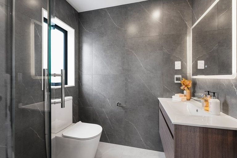 Photo of property in 10c Egret Court, Unsworth Heights, 0632