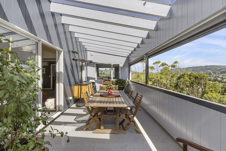 Photo of property in 7 Montserrat Place, Grenada Village, Wellington, 6037