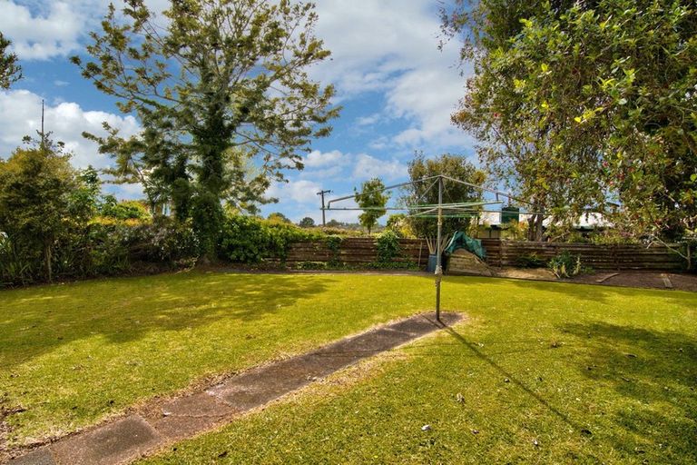 Photo of property in 38 Konini Road, Titirangi, Auckland, 0604