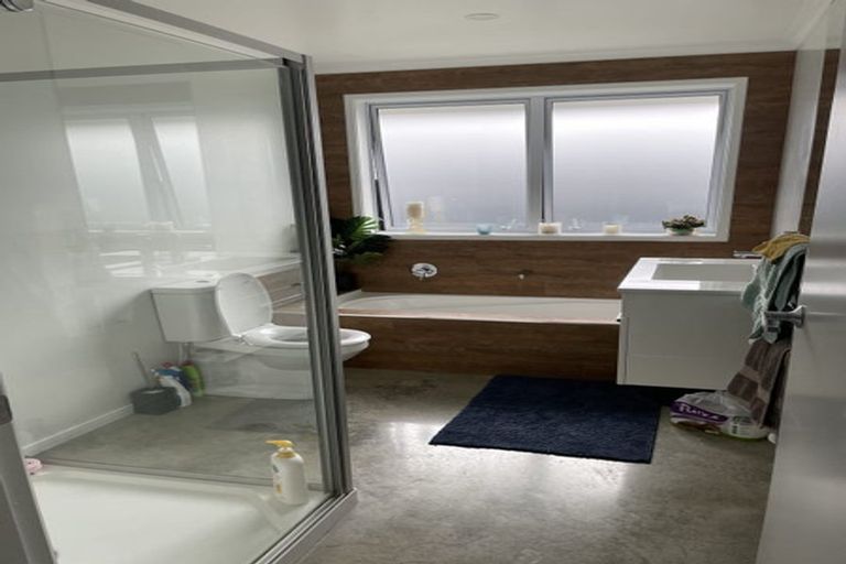 Photo of property in 9 Passchendaele Grove, Trentham, Upper Hutt, 5018