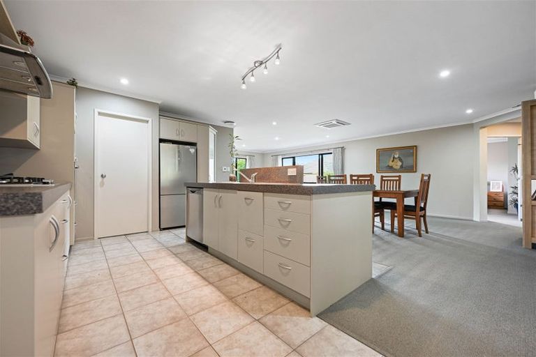 Photo of property in 12 Rosewood Court, Huntington, Hamilton, 3210