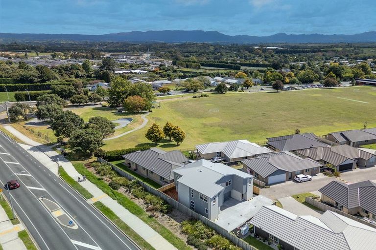 Photo of property in 38 Richardson Road, Omokoroa, 3114