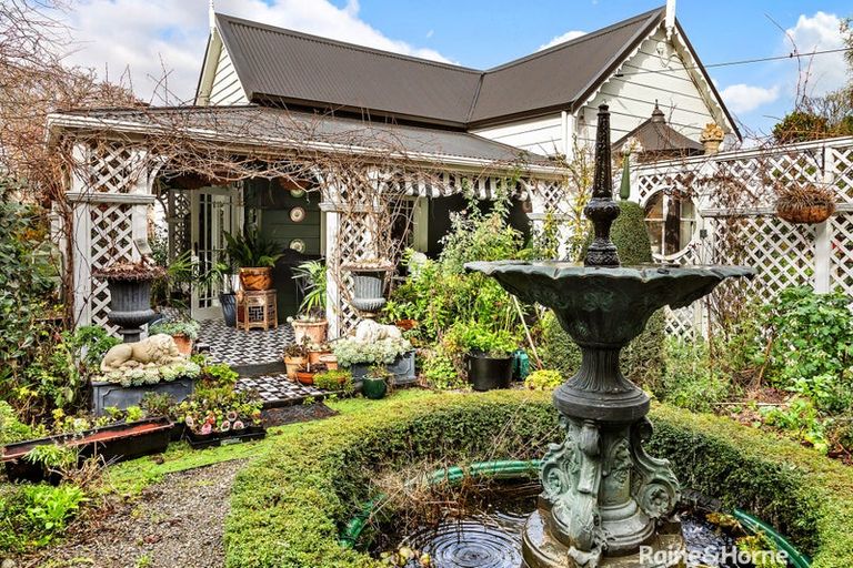 Photo of property in 107 Main Street, Greytown, 5712