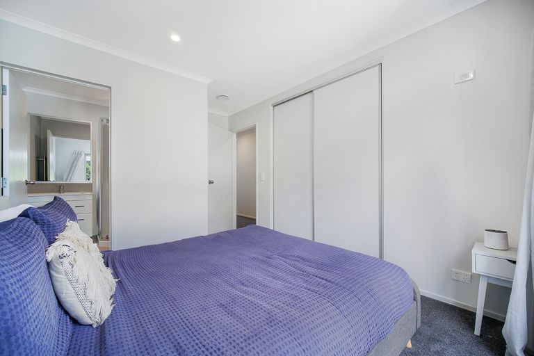 Photo of property in 99 Kuaka Drive, Takanini, 2112