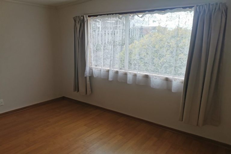 Photo of property in 15 Fordham Street, Beach Haven, Auckland, 0626