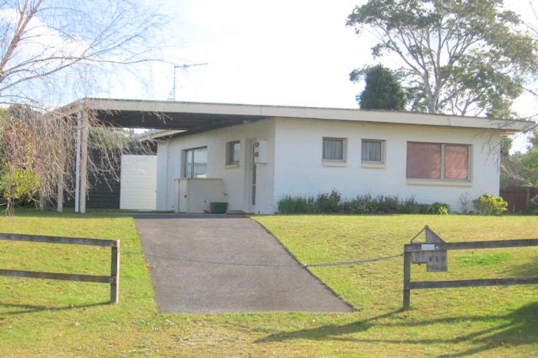 Photo of property in 233 Linton Crescent, Whangamata, 3620