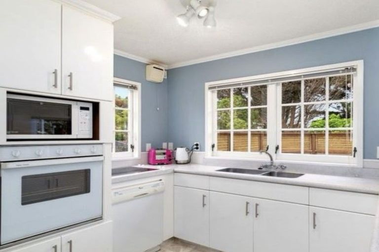 Photo of property in 53 Cambrian Street, Churton Park, Wellington, 6037