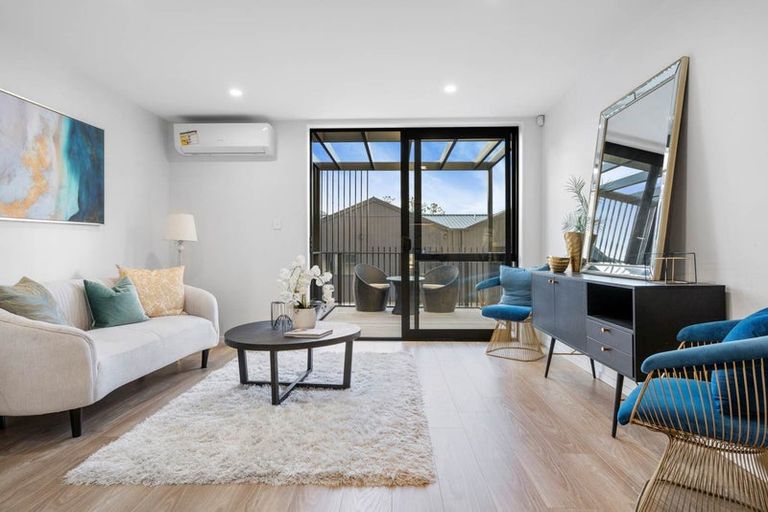 Photo of property in 7/32a Westgate Drive, Massey, Auckland, 0614