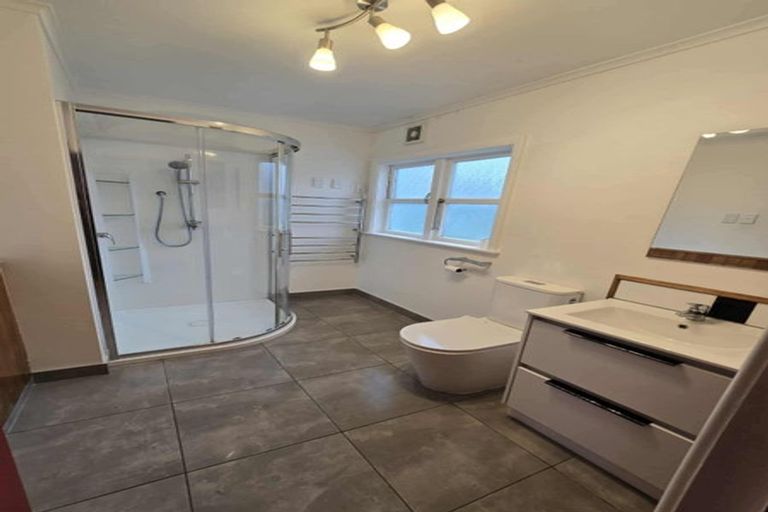 Photo of property in 2 Somme Road, Silverstream, Upper Hutt, 5019