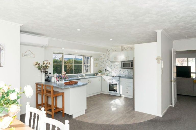 Photo of property in 9 Garth Road, Levin, 5571