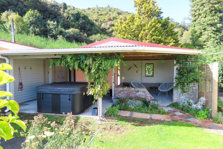 Photo of property in 4 Broadway, Reefton, 7830