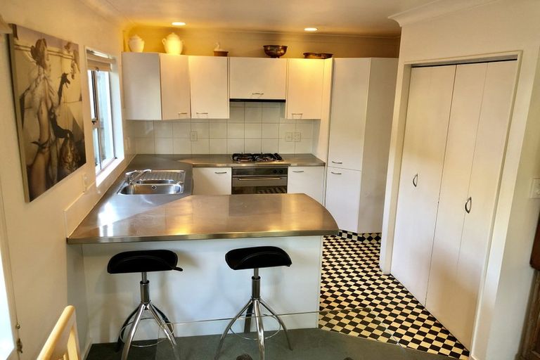 Photo of property in 60u3 Pirie Street, Mount Victoria, Wellington, 6011