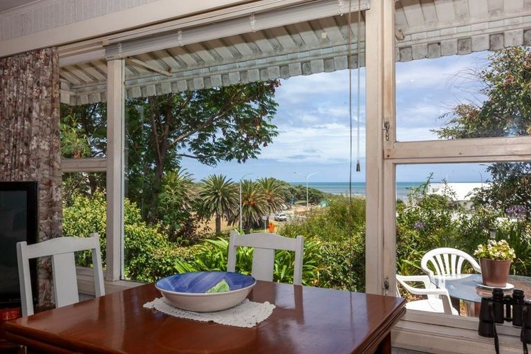 Photo of property in 2 Manly Street, Paraparaumu Beach, Paraparaumu, 5032