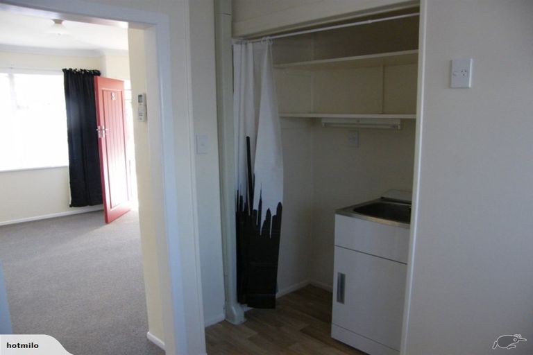 Photo of property in 54f2- Ebdentown Street, Ebdentown, Upper Hutt, 5018