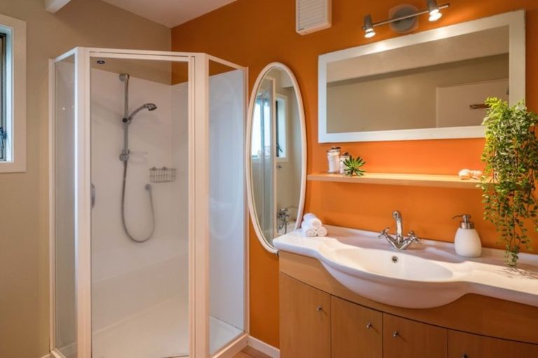 Photo of property in 177 Orangi Kaupapa Road, Northland, Wellington, 6012