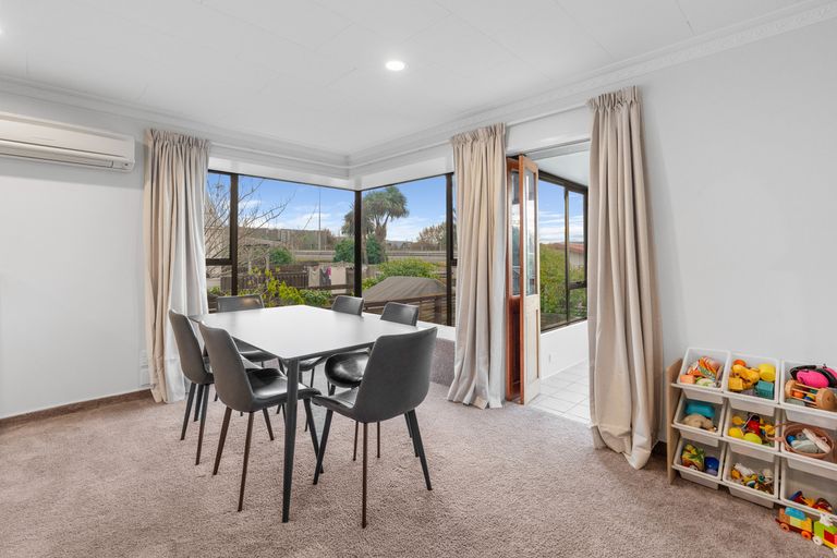 Photo of property in 47 Kinmont Crescent, Kinmont Park, Mosgiel, 9024