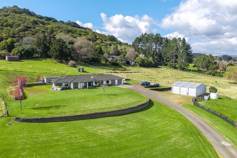 Photo of property in 32 Davies Road, Ramarama, Drury, 2579