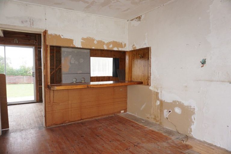 Photo of property in 14 Otereo Street, Hokio Beach, Levin, 5571