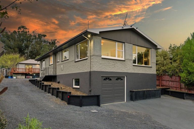 Photo of property in 98 Martin Road, Fairfield, Dunedin, 9018