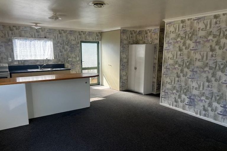 Photo of property in 166 Molesworth Street, New Plymouth, 4312