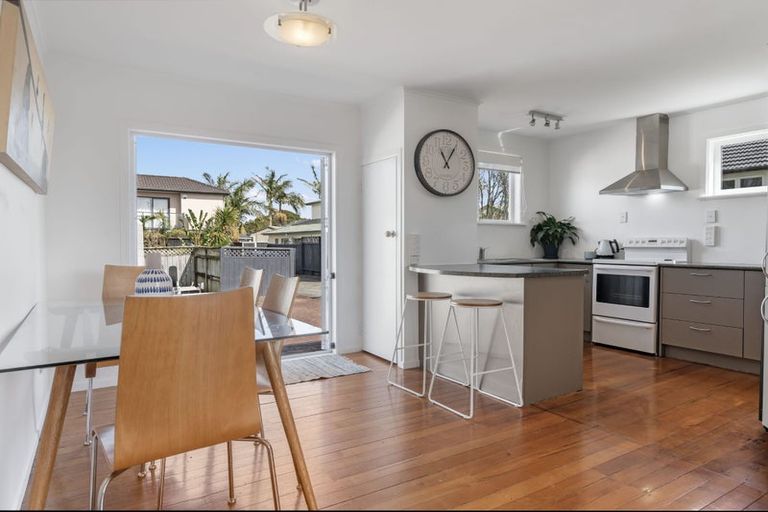 Photo of property in 628 Te Atatu Road, Te Atatu Peninsula, Auckland, 0610