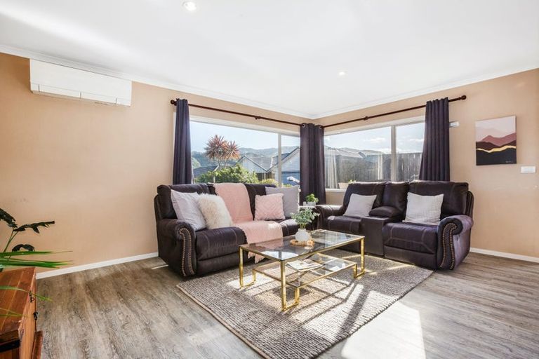 Photo of property in 17 Fraser Colman Grove, Wainuiomata, Lower Hutt, 5014