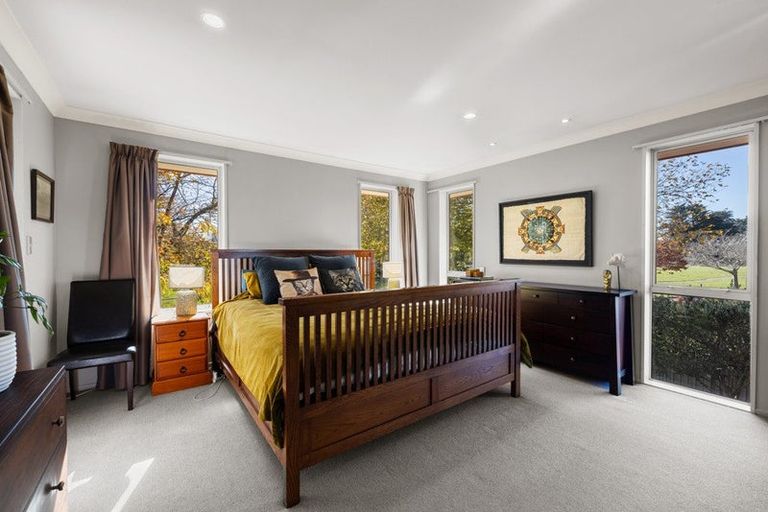 Photo of property in 54 Willowview Drive, Redwood, Christchurch, 8051