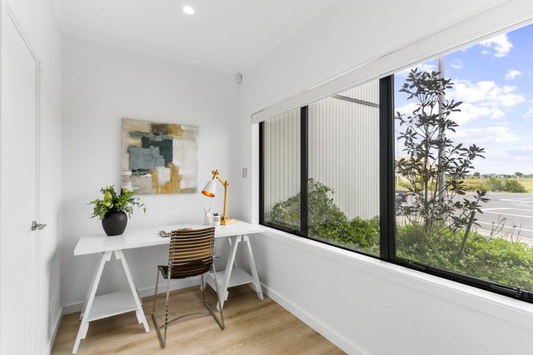 Photo of property in 9 Hudson Bay Road, Hobsonville, Auckland, 0616