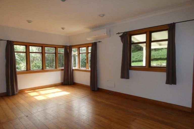 Photo of property in 27a Sydenham Street, Northland, Wellington, 6012