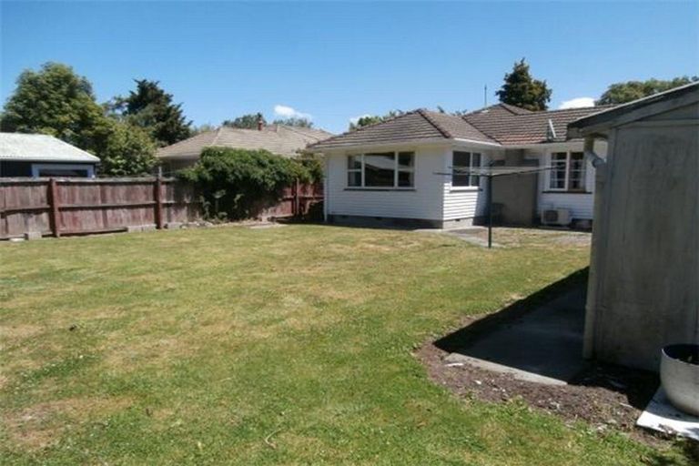 Photo of property in 42 Balgay Street, Upper Riccarton, Christchurch, 8041