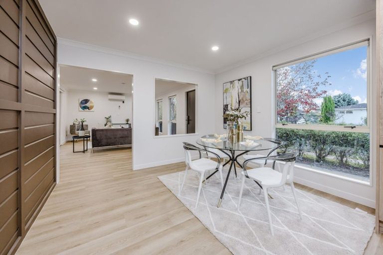 Photo of property in 60a Reelick Avenue, Pakuranga Heights, Auckland, 2010