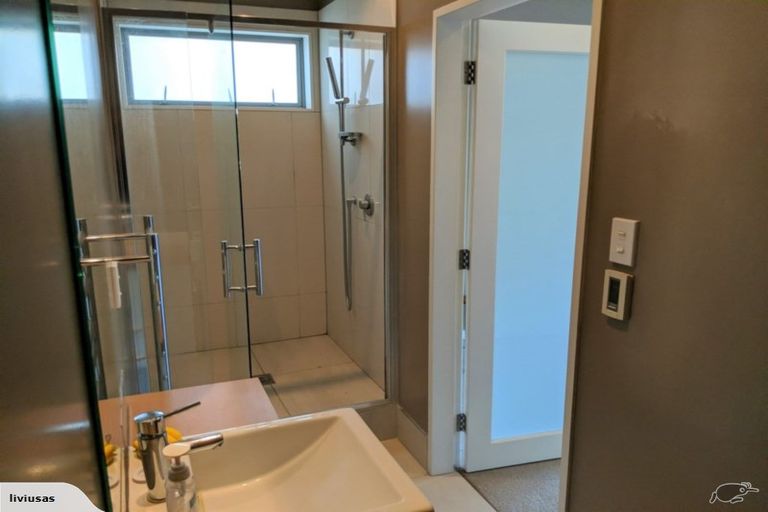 Photo of property in 31 Tiketike Way, Brooklyn, Wellington, 6021