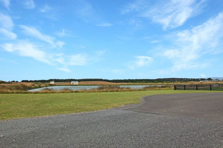 Photo of property in 10 Carex Grove, Foxton Beach, Foxton, 4815